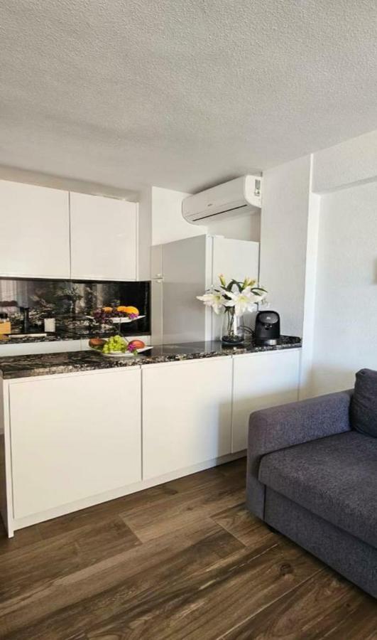 Moderno Apartamento Con Vistas Al Mar كاليبي المظهر الخارجي الصورة